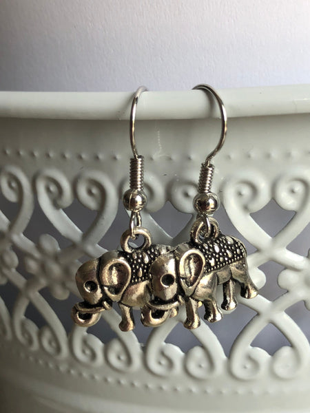 Boucles d’oreilles éléphants ton argent silver éléphant earrings Comme un ange