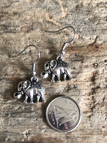 Boucles d’oreilles éléphants ton argent silver éléphant earrings Comme un ange