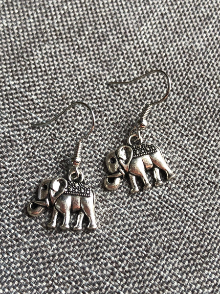 Boucles d’oreilles éléphants ton argent silver éléphant earrings Comme un ange