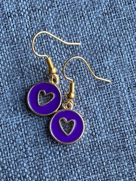 Boucles d’oreilles mauves coeur dores Comme un ange