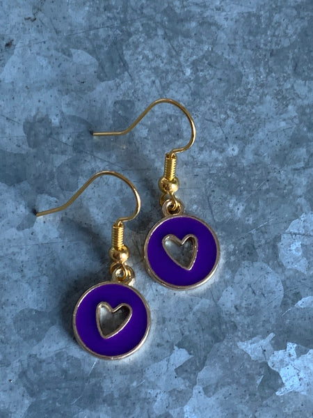 Boucles d’oreilles mauves coeur dores Comme un ange