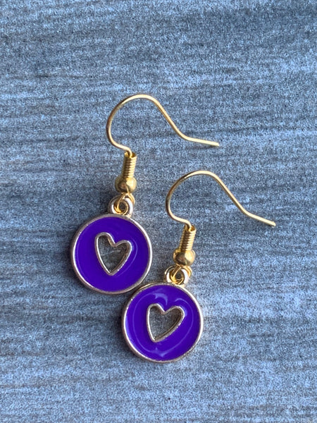 Boucles d’oreilles mauves coeur dores Comme un ange