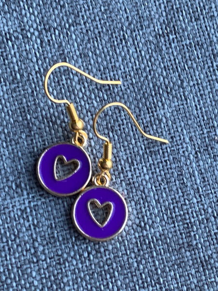 Boucles d’oreilles mauves coeur dores Comme un ange