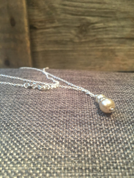 Collier perles, collier mariage, bal des finissants, bridemaids party, dame d'honneur, bff, cadeau femme, lady necklace Comme un ange