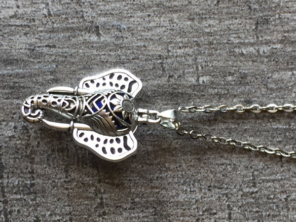 Breloque elephant charm necklace diffuseur, Collier d'aromathérapie, huile essentielle, aromatherapy necklace, lava beads Comme un ange
