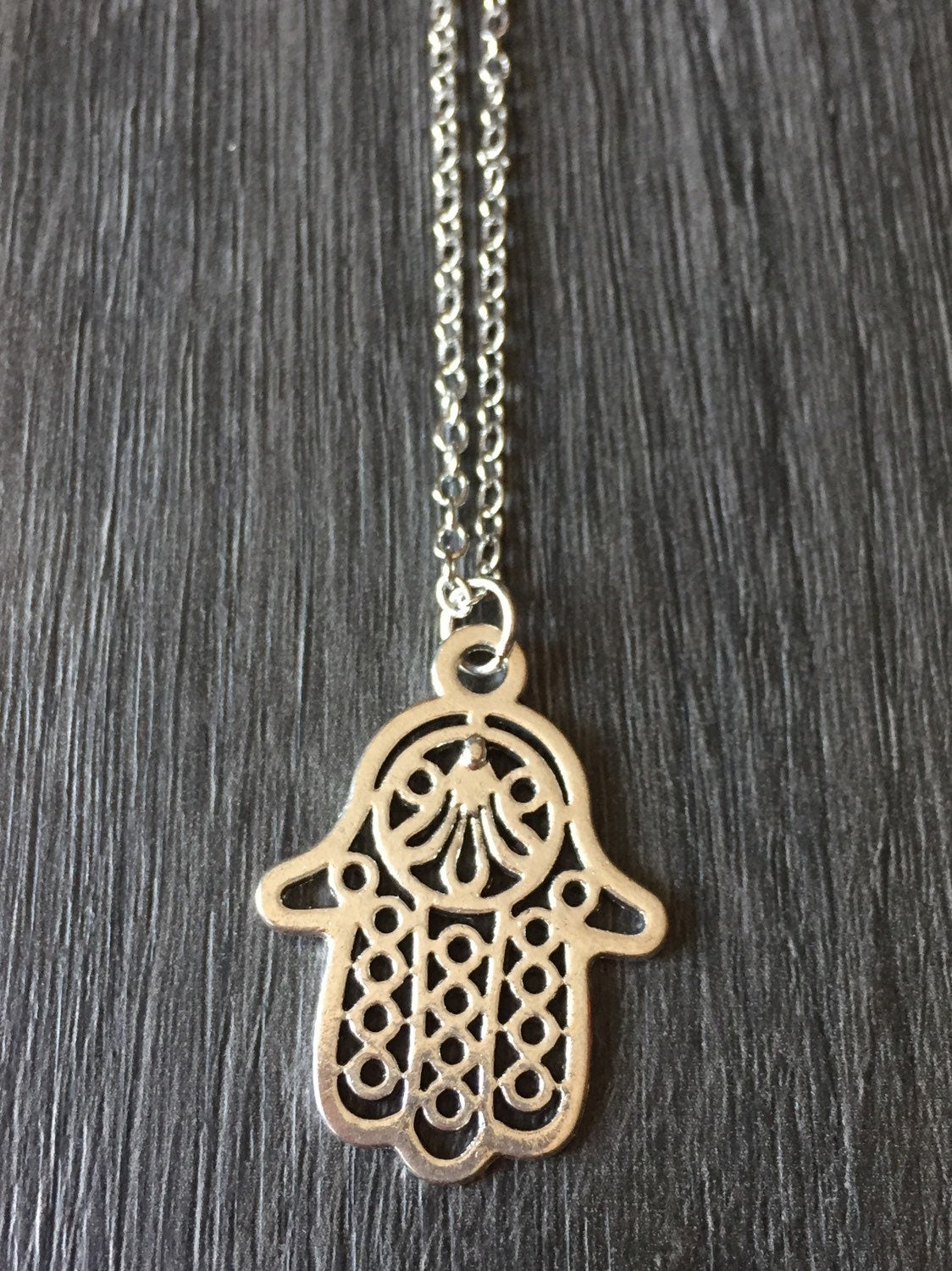 Main hamsa main protectrice Comme un ange