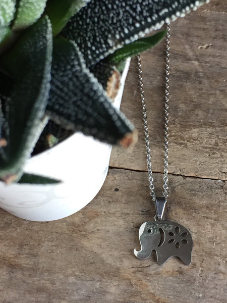 Collier éléphant Bijoux éléphant Collier animal totem Symbole éléphant Collier sagesse éléphant Comme un ange