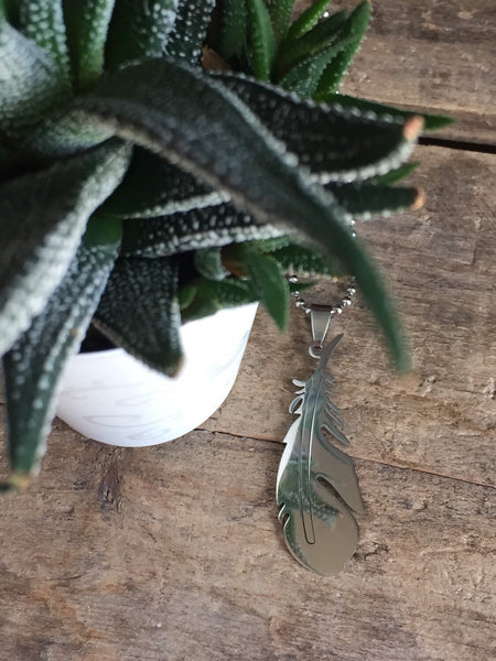 Angel jewelry, bijoux ange, plume, feather necklace, ange, protection, divin, spiritualité, spiritual necklace Comme un ange