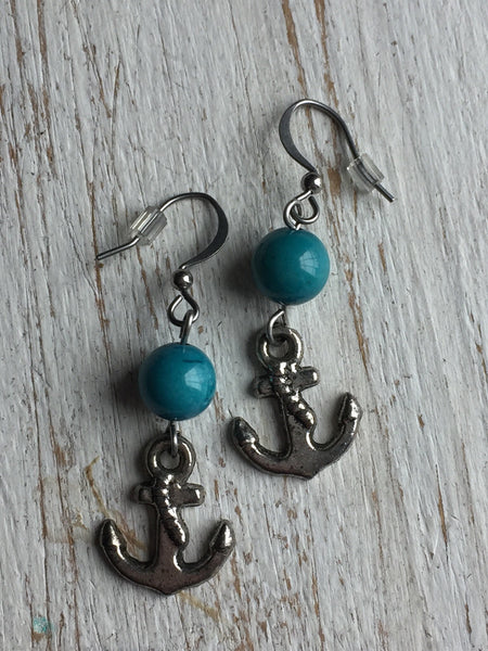 rustic anchor earring, little silver anchor, anchor charm, delicate anchor earrings Comme un ange