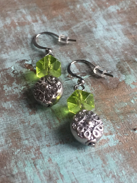 Petite bo carré vert breloque charm Comme un ange
