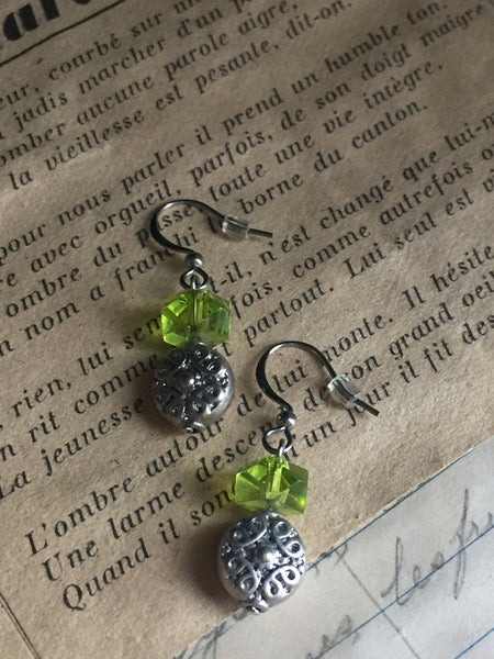 Petite bo carré vert breloque charm Comme un ange