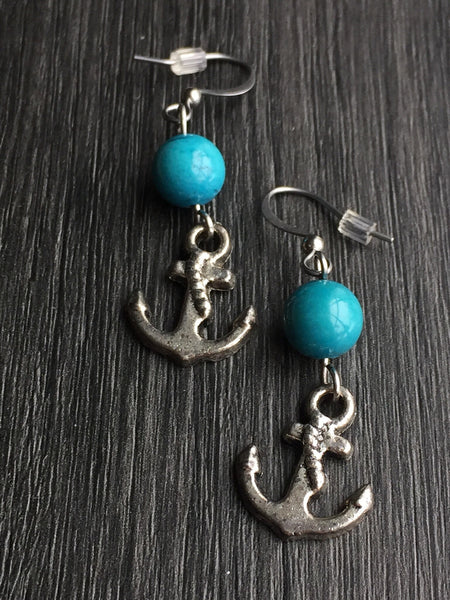 rustic anchor earring, little silver anchor, anchor charm, delicate anchor earrings Comme un ange