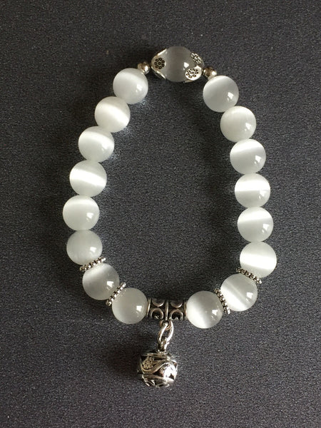 Bracelet blanc perlé Comme un ange