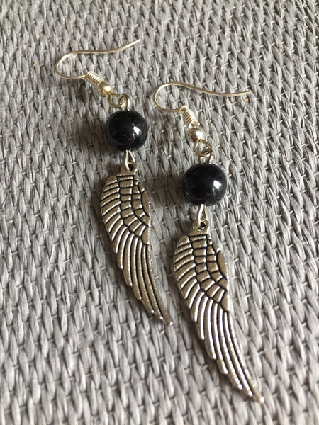 Boucles d’oreilles ailes d’ange perle noire Wing Angel Comme un ange
