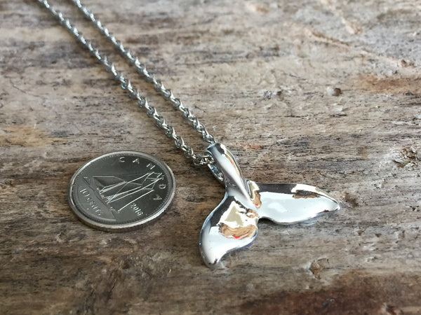 Collier couleur argenté petite sirène baleine poisson de mer mermaids whale silver  Necklace Comme un ange