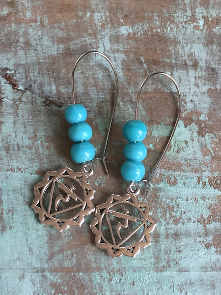 Boucles d’oreilles chakras perles turquoises chakras Earrings Comme un ange