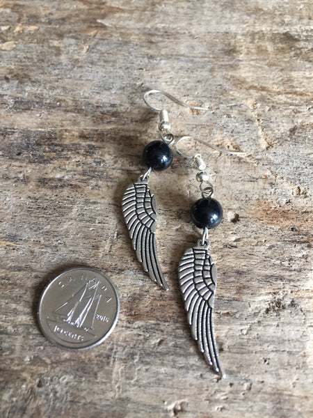Boucles d’oreilles ailes d’ange perle noire Wing Angel Comme un ange