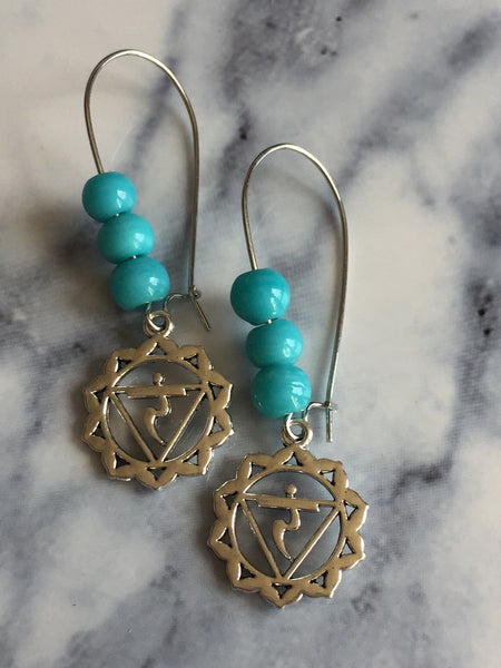 Boucles d’oreilles chakras perles turquoises chakras Earrings Comme un ange