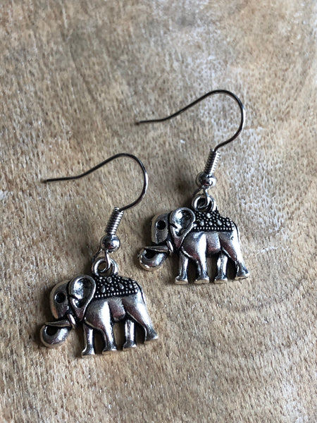 Boucles d’oreilles éléphants ton argent silver éléphant earrings Comme un ange