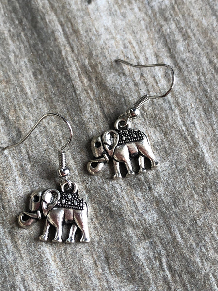 Boucles d’oreilles éléphants ton argent silver éléphant earrings Comme un ange