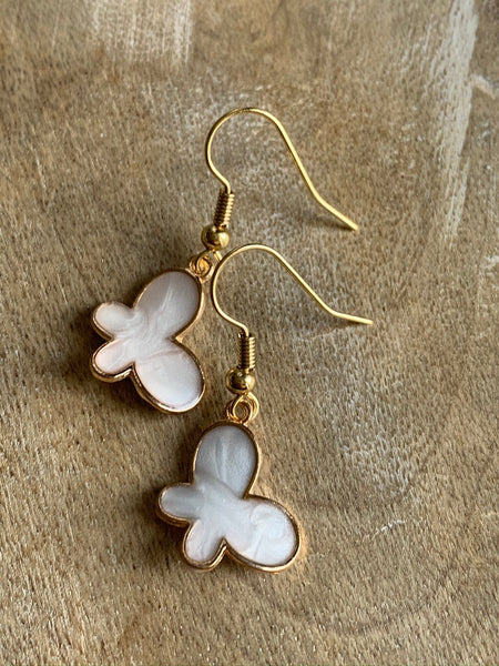 Boucles d’oreilles papillon blanc et or Comme un ange