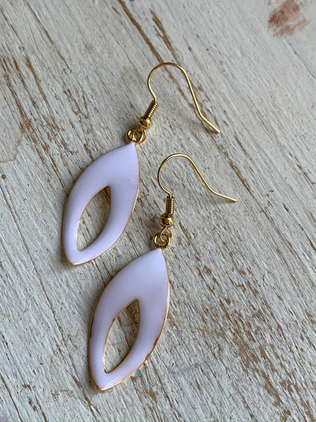Boucles d’oreilles blanche et or chic Comme un ange