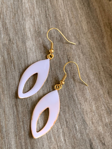 Boucles d’oreilles blanche et or chic Comme un ange