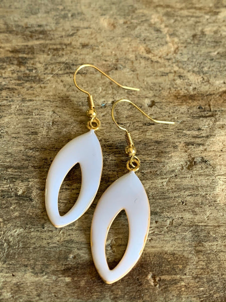Boucles d’oreilles blanche et or chic Comme un ange