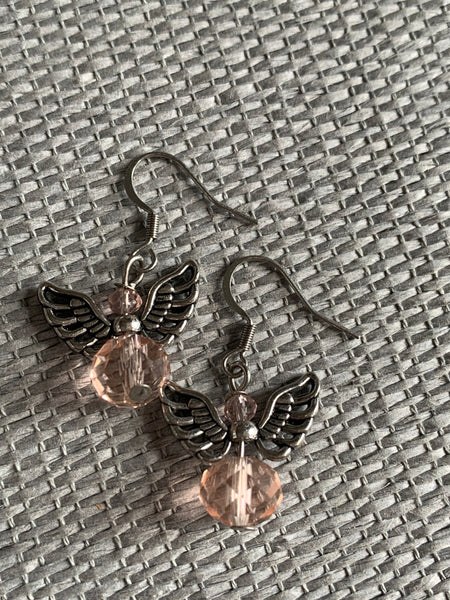 Boucles d’oreilles ange argent et bille de résine rose Comme un ange