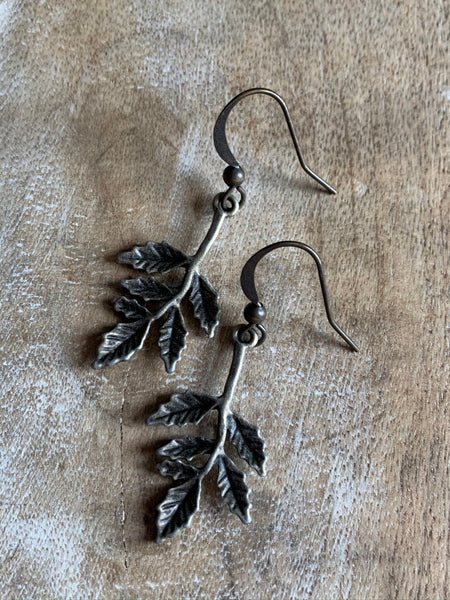 Boucles d’oreilles breloque feuille bronze Comme un ange