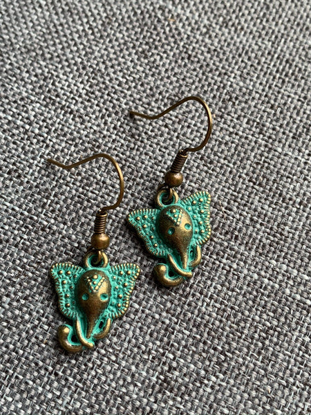 Boucles d’oreilles breloque éléphant bronze Comme un ange