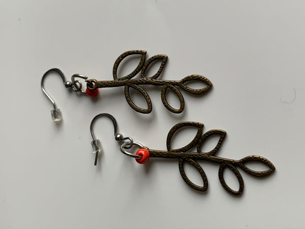 Boucles d’oreilles breloque feuilles bronze Comme un ange