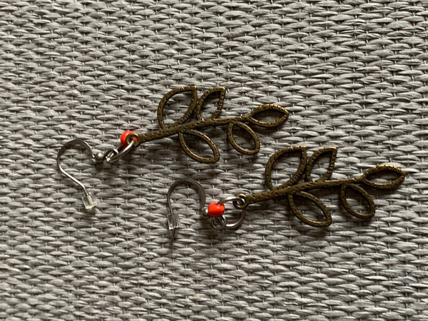 Boucles d’oreilles breloque feuilles bronze Comme un ange