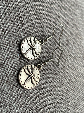 Boucles d’oreilles breloque médaillon argent libellule Comme un ange