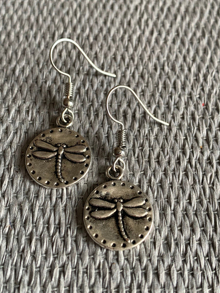 Boucles d’oreilles breloque médaillon argent libellule Comme un ange