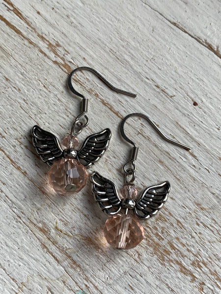 Boucles d’oreilles ange argent et bille de résine rose Comme un ange