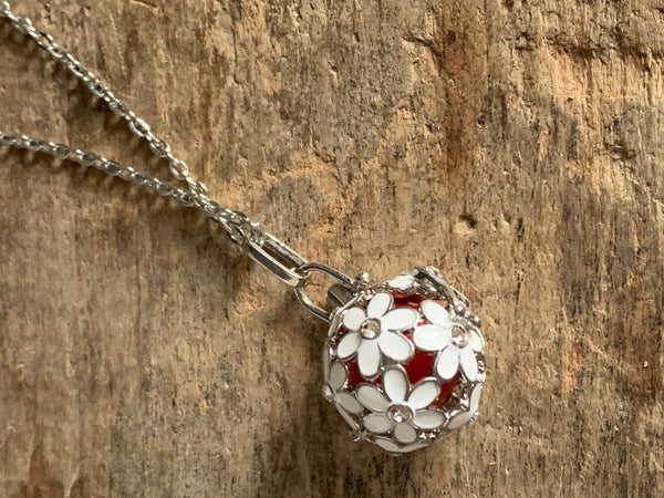 Collier breloque fleurs argent bijoux diffuseur Comme un ange