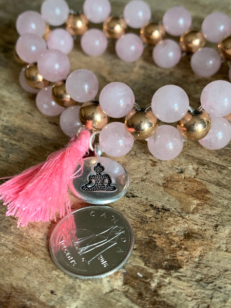 Bracelet billes de verre rose et or avec breloque argent bouddha Comme un ange