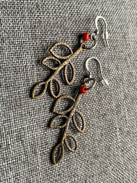 Boucles d’oreilles breloque feuilles bronze Comme un ange