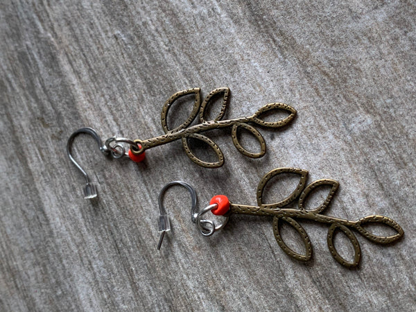 Boucles d’oreilles breloque feuilles bronze Comme un ange
