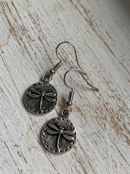 Boucles d’oreilles breloque médaillon argent libellule Comme un ange
