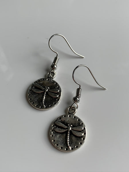 Boucles d’oreilles breloque médaillon argent libellule