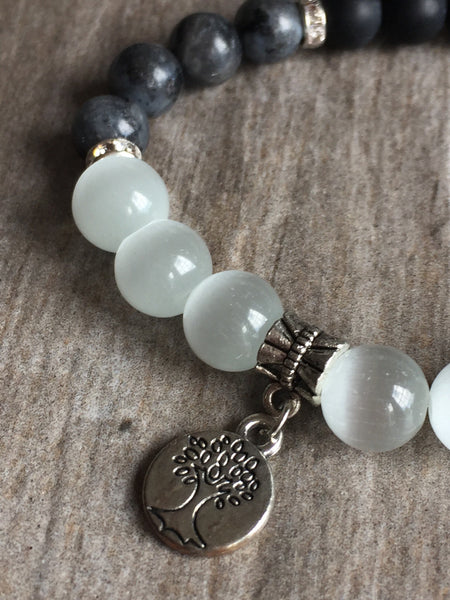 Bracelet breloque arbre de vie argent et bille de verre blanche Comme un ange