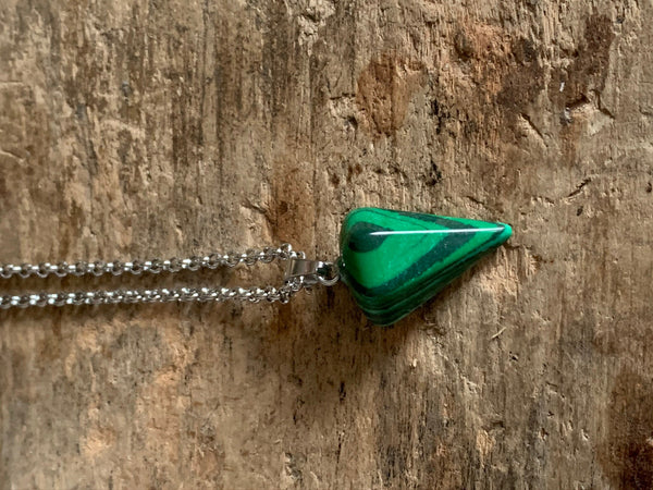 Collier pendule chaine argent et pierre verte pendulum mystique Comme un ange