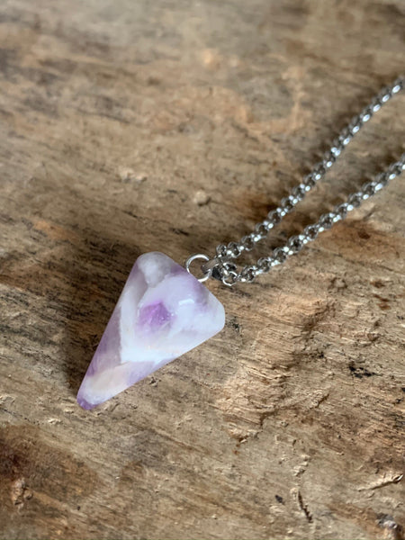 Collier pendule breloque pierre mauve amethyste Comme un ange