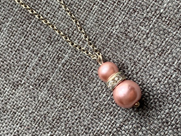 Collier chic chaîne argent délicate perles roses et alliage de métaux argent Comme un ange