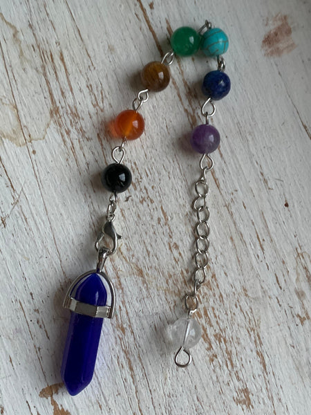 pierre bleue sur chaîne argent et billes de verre arc-en-ciel chackras pendulum mystique Comme un ange