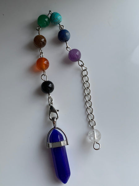 pierre bleue sur chaîne argent et billes de verre arc-en-ciel chackras pendulum mystique Comme un ange