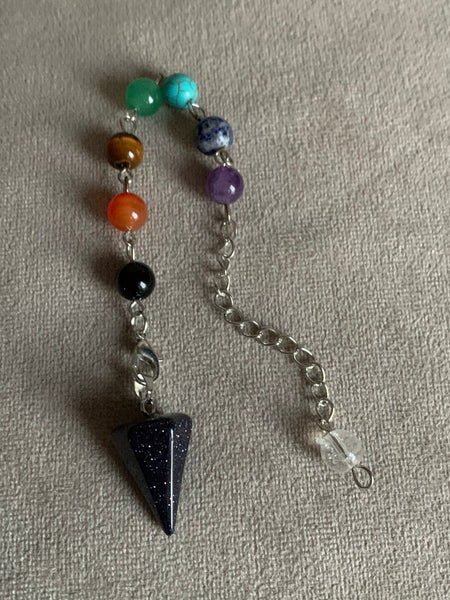 pierre noire brillante sur chaîne argent et billes de verre chackras arc-en-ciel pendulum mystique Comme un ange
