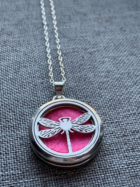 Collier alliage de métaux argent breloque libellule bijoux diffuseur Comme un ange